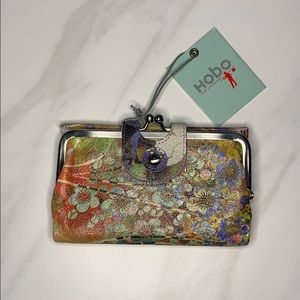 Hobo ‘Alice’ Leather Wallet in Fantasy Floral